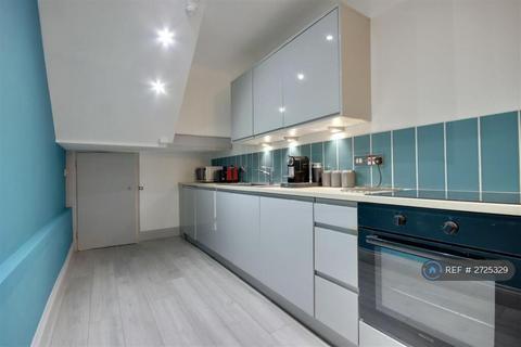 1 bedroom flat to rent, Georgina Court, Southsea, PO5