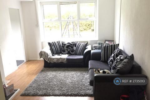 3 bedroom semi-detached house to rent, Moss Lane, Partington, Manchester, M31