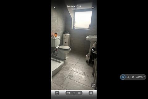 undefined, Hessie, Hull, HU13