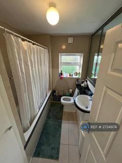 3 bedroom flat to rent, London Road, Stanmore, HA7