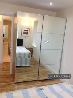1 bedroom flat to rent, Woodford Court, Watford, WD17