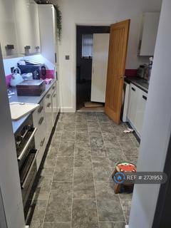 3 bedroom semi-detached house to rent, Linkswood Avenue, Doncaster, DN2
