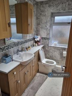 3 bedroom semi-detached house to rent, Linkswood Avenue, Doncaster, DN2