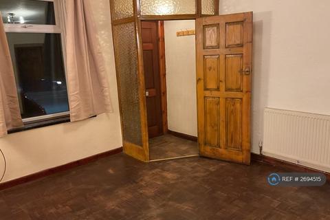 3 bedroom terraced house to rent, Mottram Moor, Hollingworth, Hyde, SK14