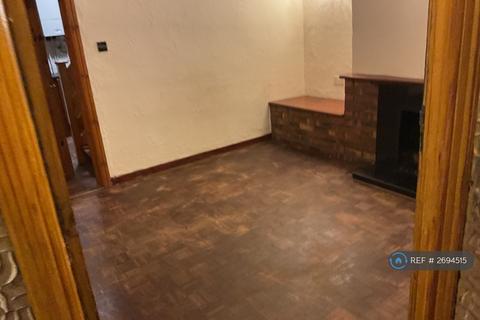 3 bedroom terraced house to rent, Mottram Moor, Hollingworth, Hyde, SK14