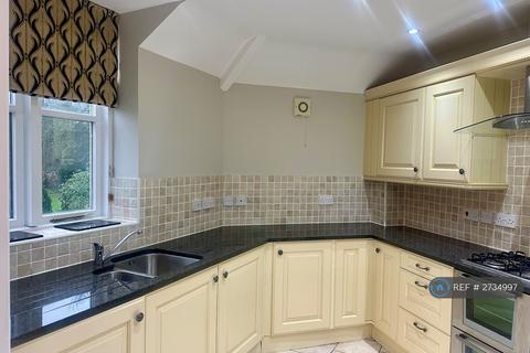 2 bedroom flat to rent, Llay Rd, Rossett, Wrexham, LL12