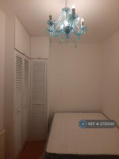 3 bedroom terraced house to rent, Mount Road, Kent, ME4