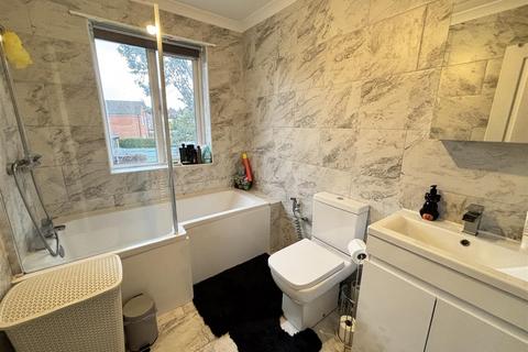 2 bedroom house for sale, Victoria Avenue, Camberley GU15