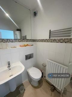 1 bedroom in a house share to rent, Chilworth Place, Barking, IG11