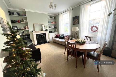 3 bedroom terraced house to rent, Grosvenor Terrace, London, SE5