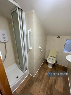 Studio to rent, Sach Road, London, E5