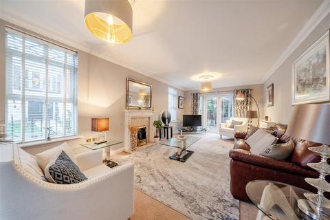 5 bedroom detached house for sale, Drifters Drive, Camberley GU16