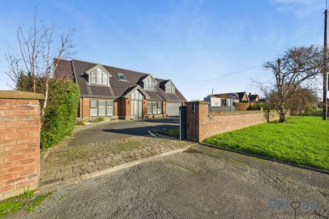 Victoria Road West,  Thornton-Cleveleys, FY5