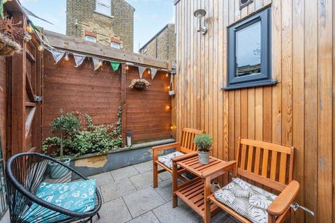 2 bedroom end of terrace house for sale, Muirkirk Road, Catford, London, SE6