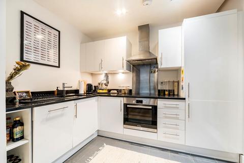 1 bedroom flat to rent, Times Square, London E1