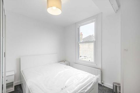 2 bedroom flat for sale, Atlantic Road, London SW9