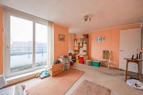 1 bedroom flat for sale, Burr Close, St Katharine Docks, London, E1W