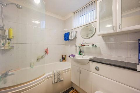1 bedroom flat for sale, Burr Close, St Katharine Docks, London, E1W