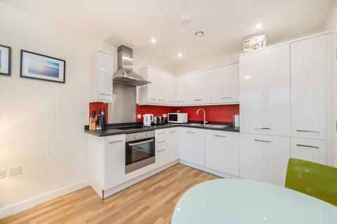 1 bedroom flat for sale, Bloemfontein Road, London W12