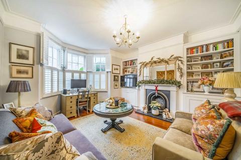 2 bedroom maisonette to rent, Burntwood Lane, London SW17
