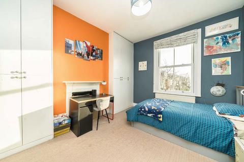 4 bedroom flat for sale, Mitcham Lane, London SW16