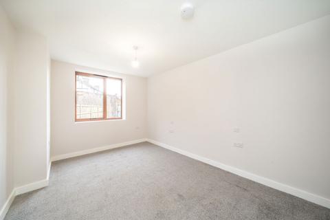 undefined, Russell Road, Mitcham CR4