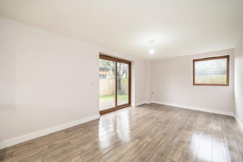 1 bedroom maisonette for sale, Russell Road, Mitcham CR4