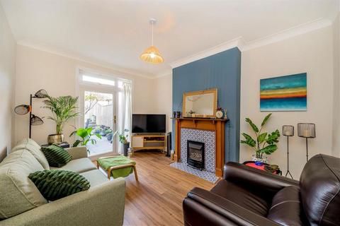 3 bedroom house for sale, Chudleigh Road, London SE4