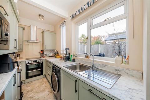 3 bedroom house for sale, Chudleigh Road, London SE4