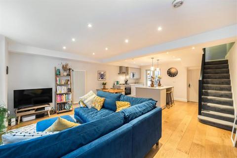 2 bedroom flat for sale, Cranfield Road, London SE4