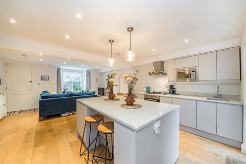 2 bedroom flat for sale, Cranfield Road, London SE4