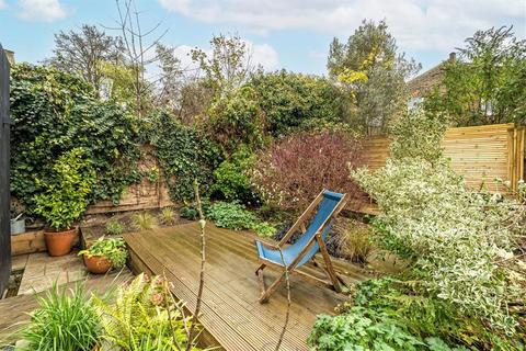 2 bedroom flat for sale, Tressillian Road, London SE4