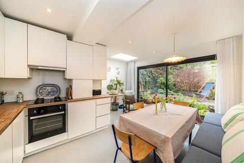 2 bedroom flat for sale, Tressillian Road, London SE4