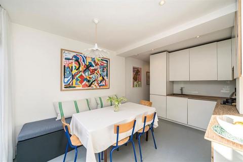 2 bedroom flat for sale, Tressillian Road, London SE4