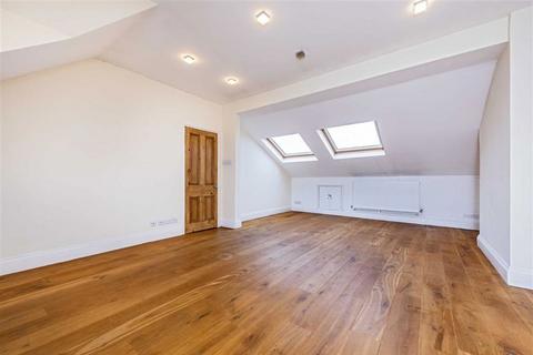 5 bedroom house to rent, Elmers Drive, Teddington TW11