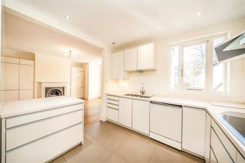 5 bedroom house to rent, Elmers Drive, Teddington TW11