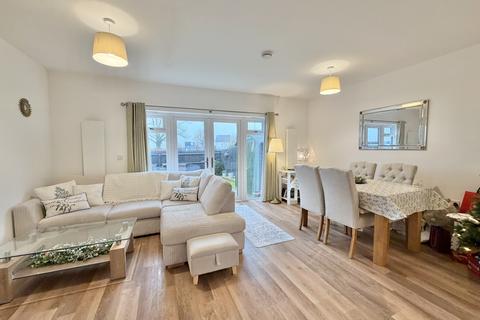 2 bedroom end of terrace house for sale, Cypress Close, St. Marys Bay, Kent