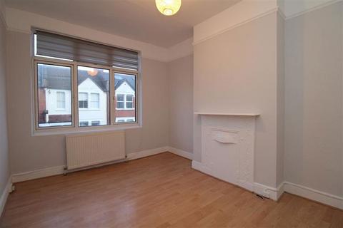 3 bedroom terraced house to rent, Willow Vale, London W12