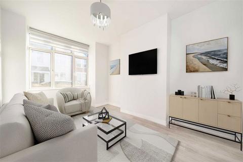 3 bedroom terraced house to rent, Willow Vale, London W12