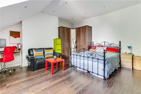 1 bedroom flat for sale, Pemberton Gardens, London N19