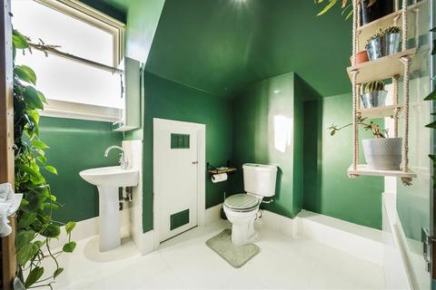 1 bedroom flat for sale, Pemberton Gardens, London N19
