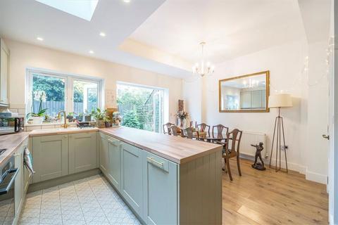 2 bedroom flat for sale, Bardolph Road, London N7