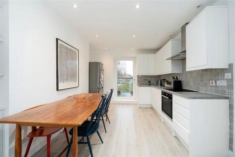2 bedroom flat for sale, Moray Road, London N4