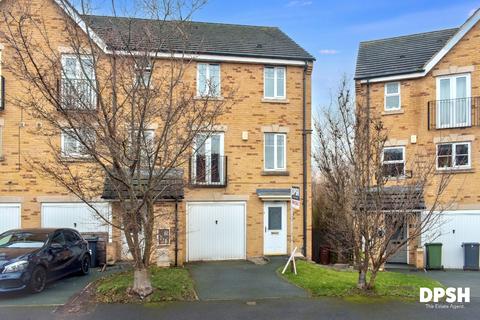 4 bedroom townhouse for sale - Digpal Road, Churwell