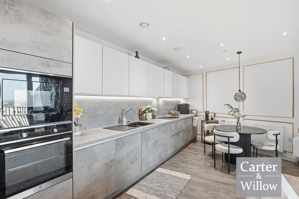 Kitchen / dining