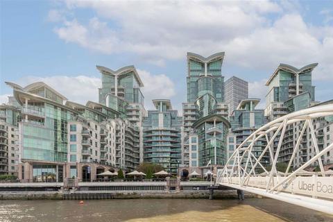 2 bedroom flat to rent - St. George Wharf, London SW8