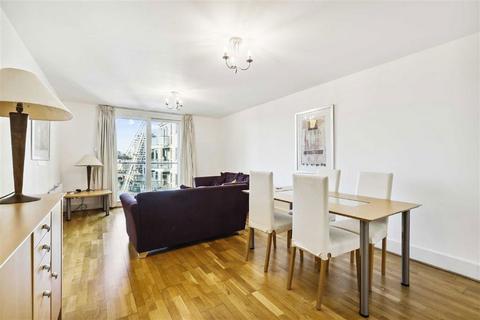 2 bedroom flat to rent, St. George Wharf, London SW8