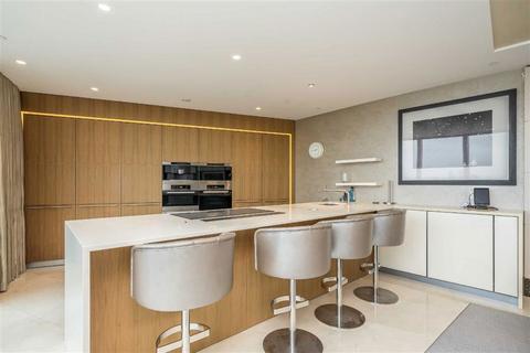 3 bedroom flat to rent, St. George Wharf, London SW8