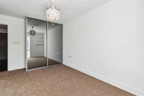 1 bedroom flat to rent, Freda Street, London SE16