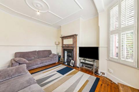4 bedroom house to rent, Hazelwood Lane, London N13